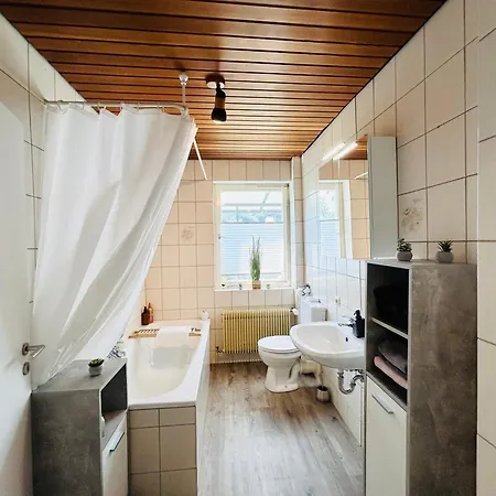 Albglueck 1 Hechingen, 2 Schlafzimmer, Bis 5 Personen, Burg 5 Km *