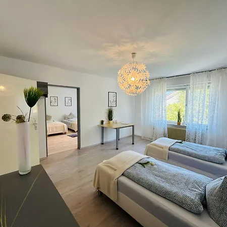 Albglueck 1 Hechingen, 2 Schlafzimmer, Bis 5 Personen, Burg 5 Km 公寓 赫辛根