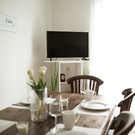 Albglueck 1 Hechingen, 2 Schlafzimmer, Bis 5 Personen, Burg 5 Km 公寓 *