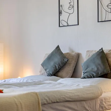 Albglueck 1 Hechingen, 2 Schlafzimmer, Bis 5 Personen, Burg 5 Km 公寓